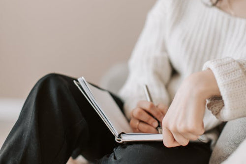 Mood Swings During Perimenopause: Tips & Tricks That Work